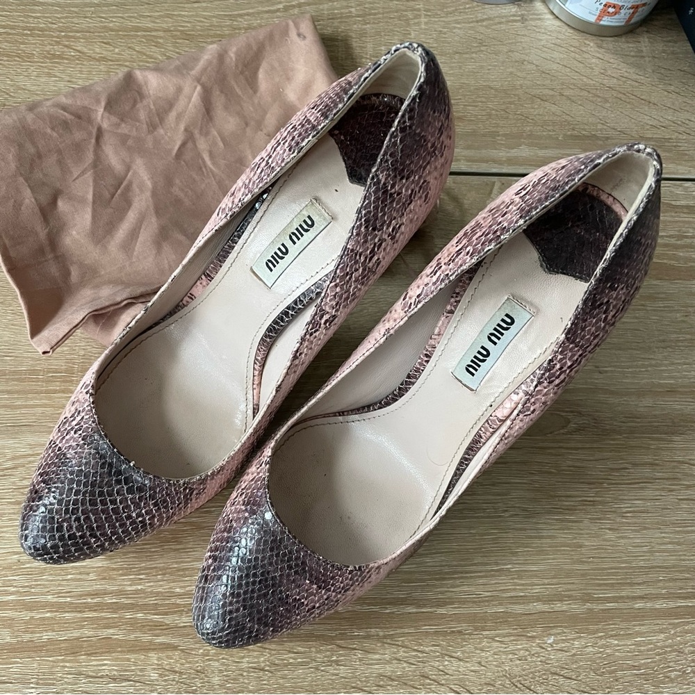 Miu Miu Python Pumps Size 39 - image 4
